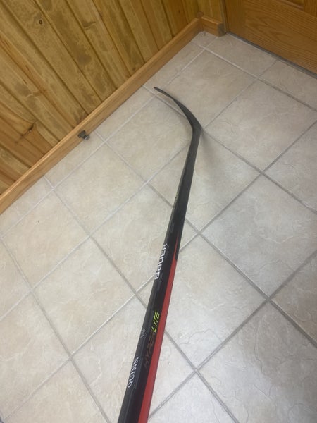 Right Handed P92M 87 Flex Pro Stock Vapor Hyperlite Hockey Stick