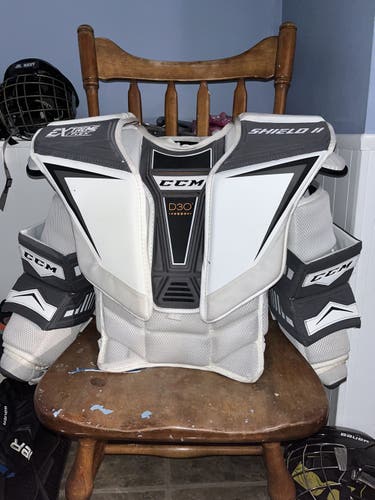 Senior Small CCM Shield 2 Chest Protector