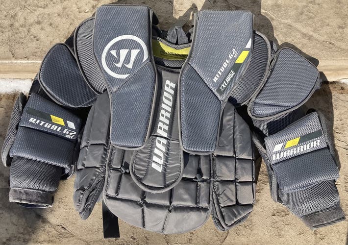 Used Intermediate XXL Warrior Ritual G2 Goalie Chest Protector