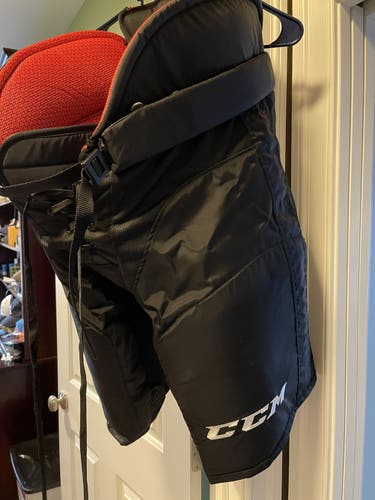 Senior XL CCM Pro Stock HP45 Hockey Pants