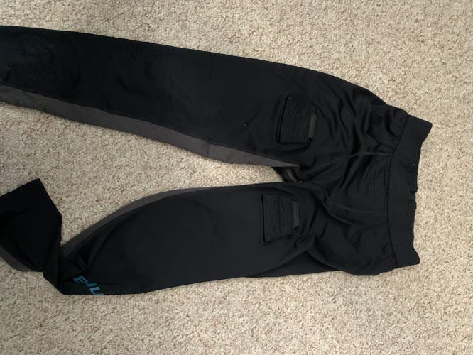 Black Used Medium Bauer Compression