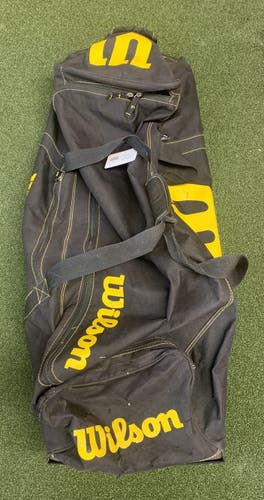 Wilson Roller Bag (2657)