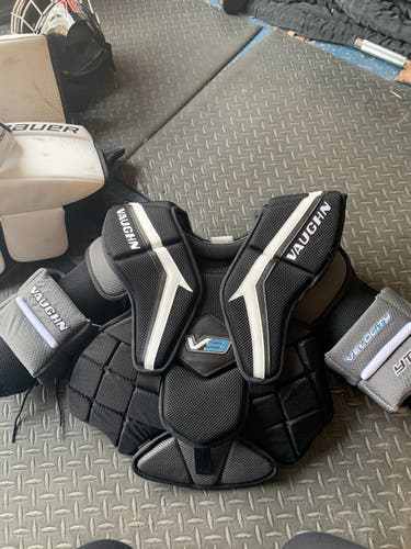 Vaughn velocity v9 youth chest protector