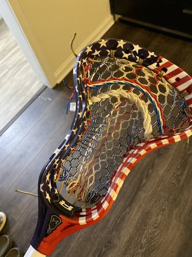 Used Under Armor Command 2/ ECD Carbon 2.0