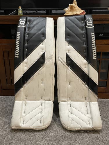 Goalie Leg Pads Used 31" Warrior Ritual G4