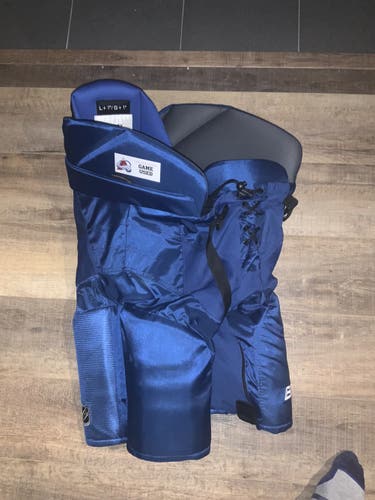 PRO NHL BAUER NEXUS COLORADO KAMENEV LGAME USED