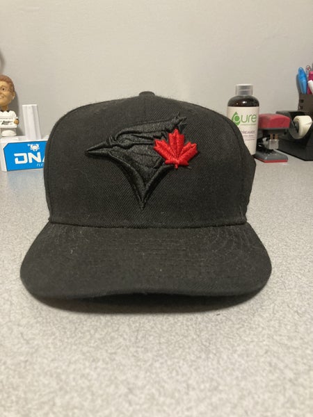 New Era Toronto Blue Jays Blackout 59Fifty Fitted Hat Black Red Leaf 7 1/8
