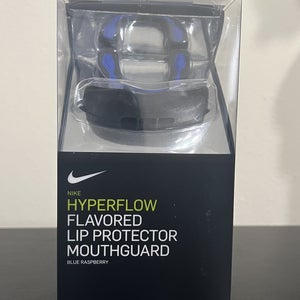 NIKE HYPERFLOW FLAVORED LIP PROTECTOR MOUTHGUARD, BLUE RASPBERRY, ADULT BLACK / BLUE