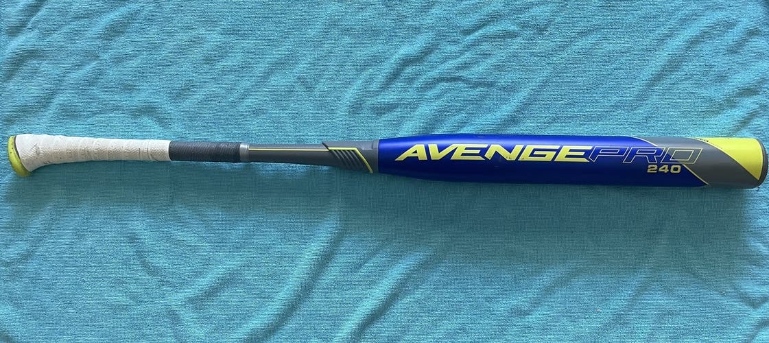 Used AXE (-8) 26 oz 34" Avenge Bat