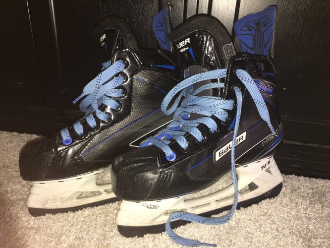 Used Bauer Nexus Freeze Pro Hockey Skates Size 5 w/ black steel