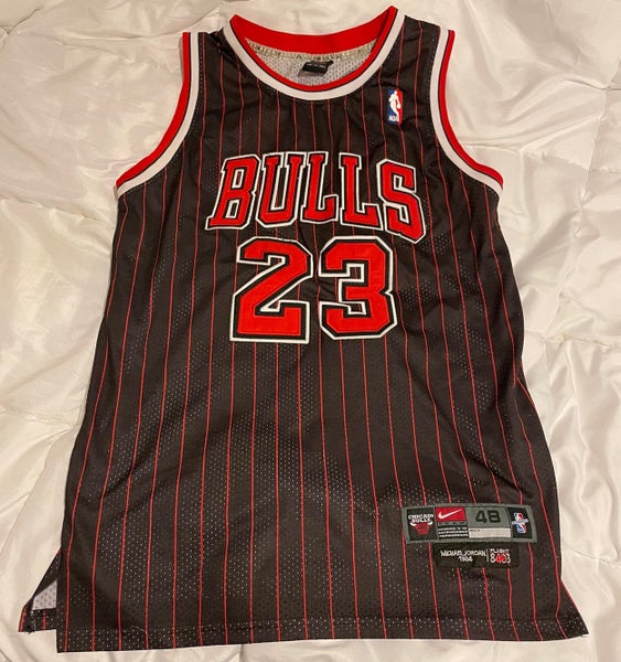 Nike Chicago Bulls Michael Jordan #23 Pro Cut Black Pinstripe Jersey SZ 54