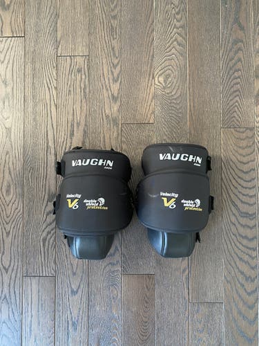 Vaughn V6 Goalie Knee Pads