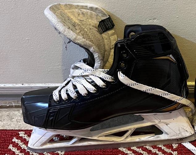 Hockey Goalie Skates Senior Used Bauer Supreme S29 Regular Width Size 10