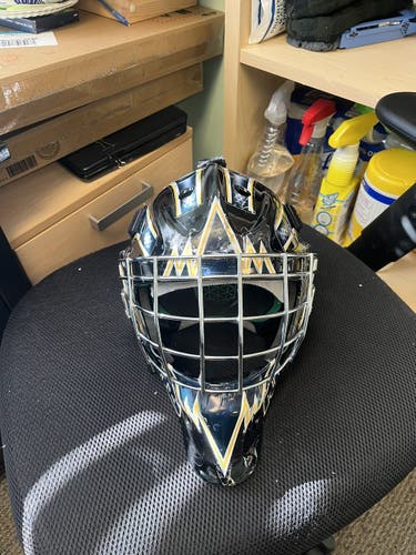 Used Bauer NME 4 Goalie Mask