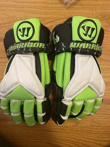 Custom lizards- Warrior 13" Lacrosse Gloves