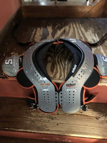 Schutt XD VD Shoulder Pads