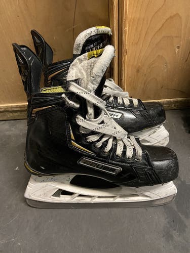 Used Bauer Supreme 2S Hockey Skates
