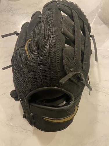 New Right Hand Throw 12" Baseball Glove