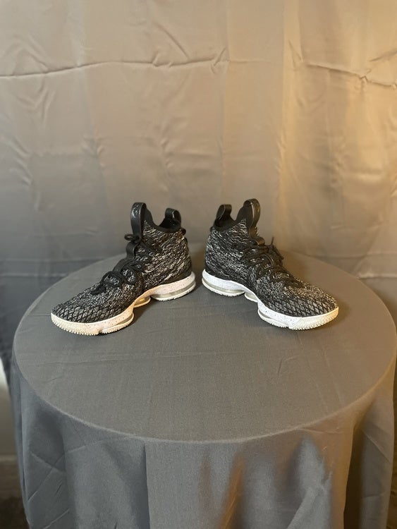 lebron 15 size 12.5