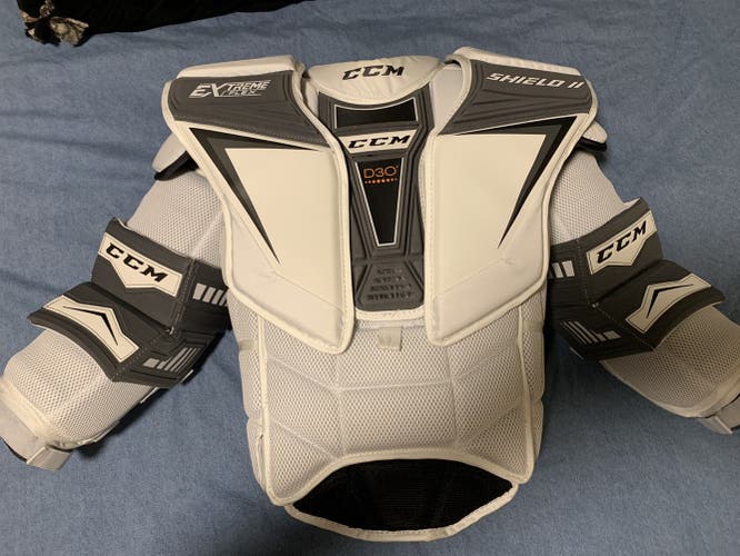 New CCM Pro Stock CHL Extreme Flex Shield 2 Large Pro Goalie Chest Arm senior SR