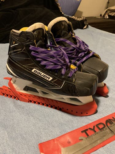Supreme 1S Hockey Goalie Skates Senior Pro Stock Size 9