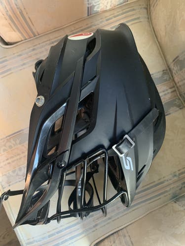 Player's Cascade S Helmet