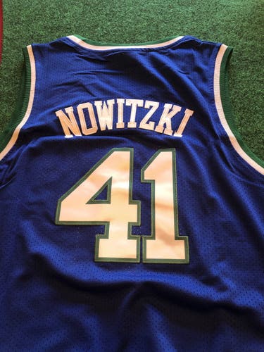 Dirk Nowitzki Adidas Maverick’s Jersey XL