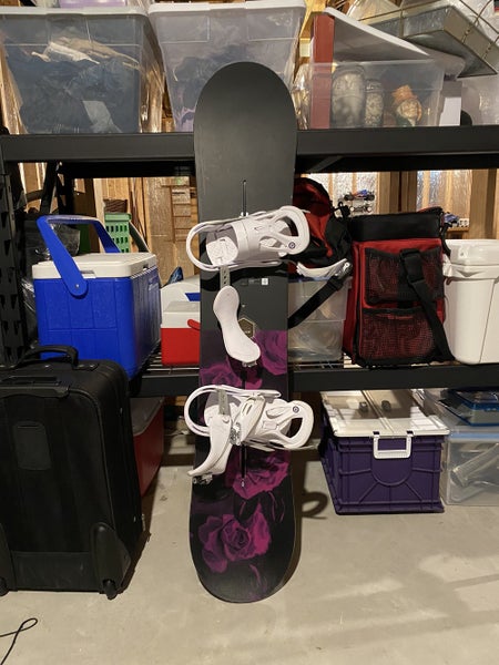 Burton Stylus snowboard and bindings. 142cm