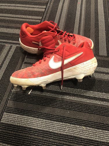 Red Used Metal Nike