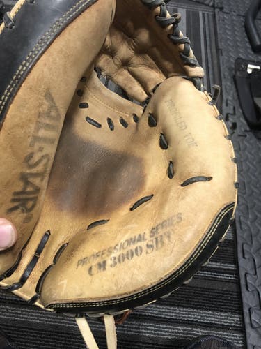 New Right Hand Throw 33.5" CM3000SBT Baseball Glove
