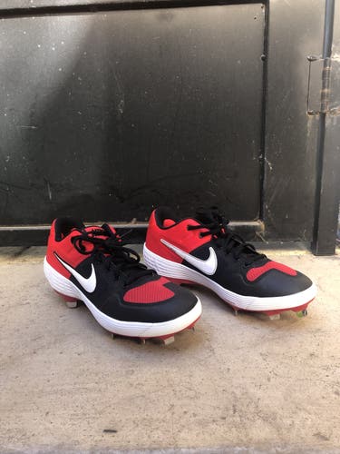 NIKE Alpha Huarache Elite 2 Low (sz 10.5)