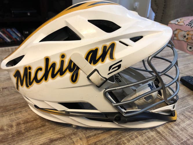 Helmet Used Player's Cascade S