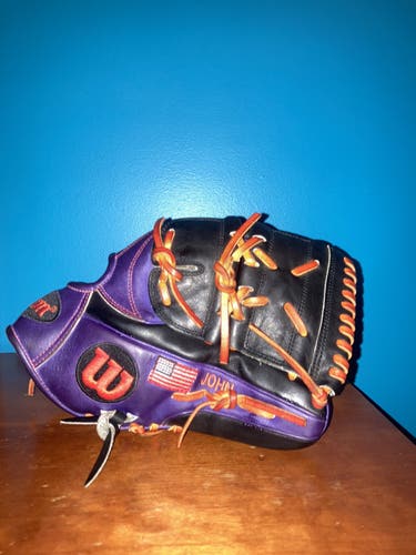 Wilson A2000 11.75” Baseball Glove