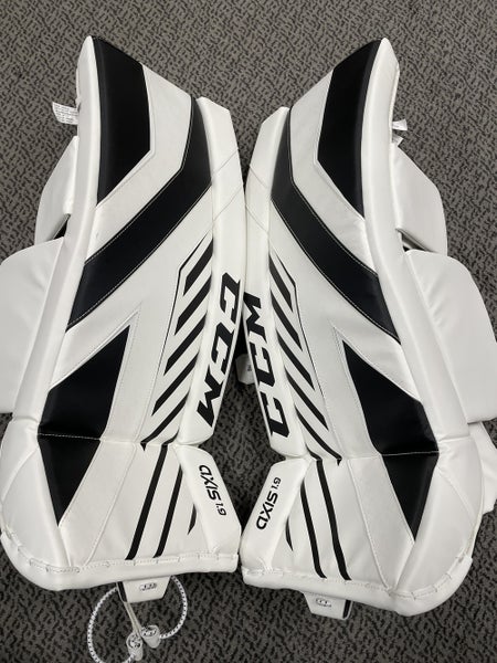 CCM Axis 1.9 Intermediate 31” plus 1” leg pads