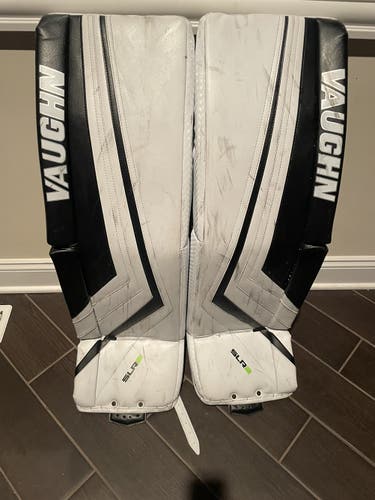 Vaughn SLR 2 Pro Carbon Goalie Pads