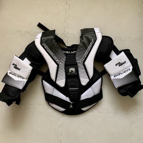 L/XL Youth Bauer  Prodigy 3.0 Goalie Chest Protector