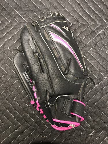 Mizuno Finch Like New 11.5" Finch Fast Pitch Softball Glove
