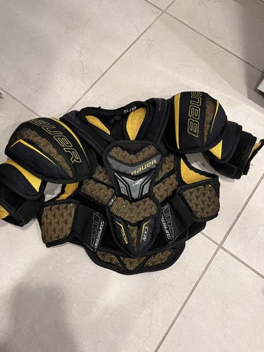 Junior Small Bauer  Supreme TotalOne MX3 Shoulder Pads 2