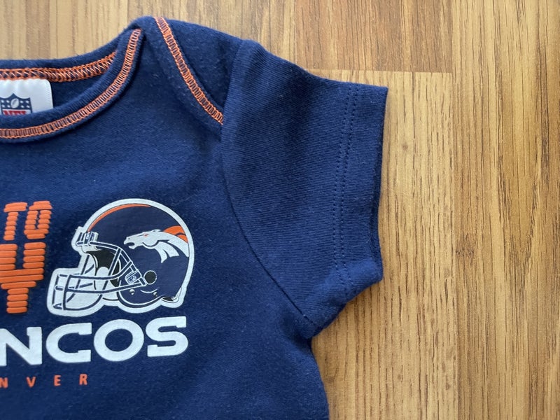 Denver Broncos NFL FOOTBALL 'CRAWL WALK TACKLE' Infant Size 0-3M Baby Body  Suit!