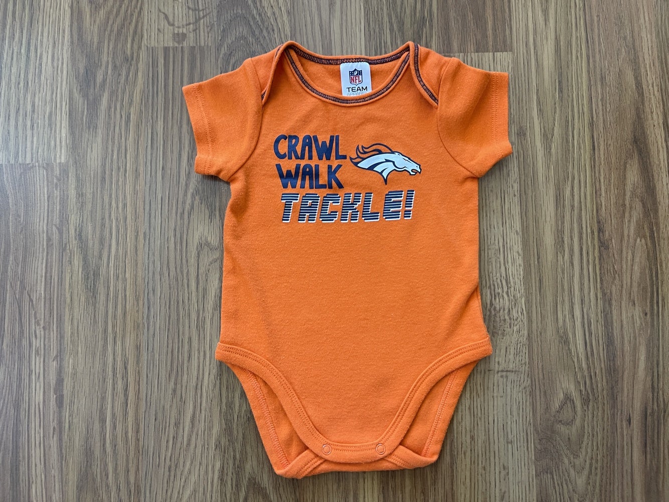 Denver Broncos NFL FOOTBALL 'CRAWL WALK TACKLE' Infant Size 0-3M Baby Body  Suit!