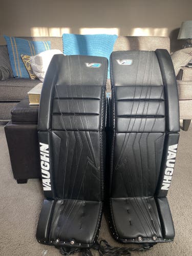 35" Vaughn Pro Stock Velocity V9 Goalie Leg Pads