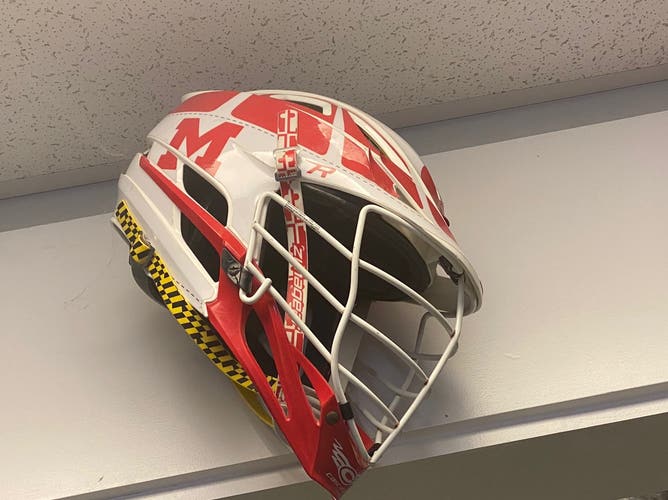 Player's Cascade R Helmet