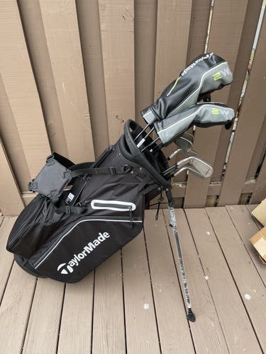 TaylorMade M2 Complete Full Set Regular Flex Right Handed