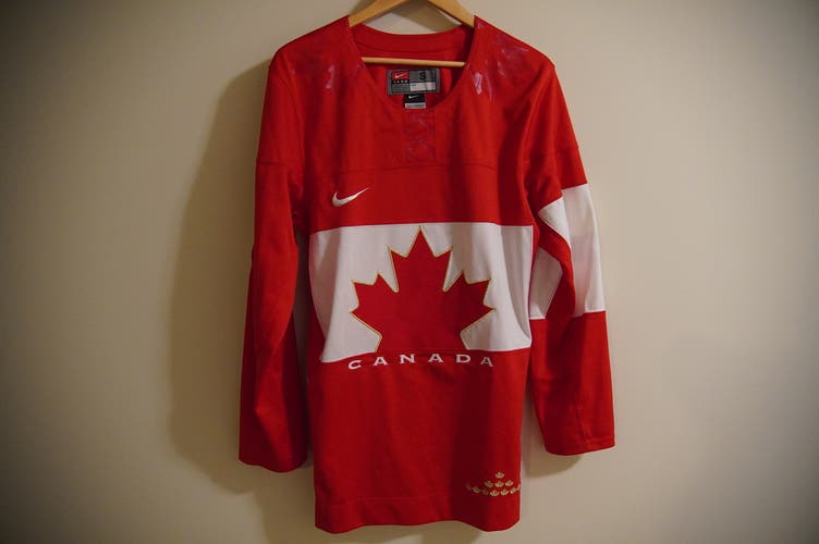 2014 Nike Canada Olympic Hockey Jersey - Size S