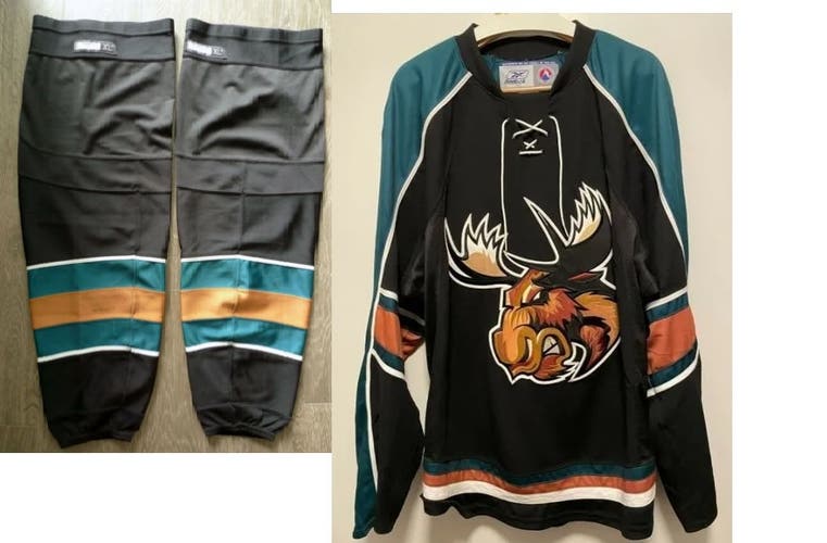 Manitoba Moose JERSEY/ SOCKS COMBO XL Reebok Jersey with XL Reebok Pro Stock Edge Socks