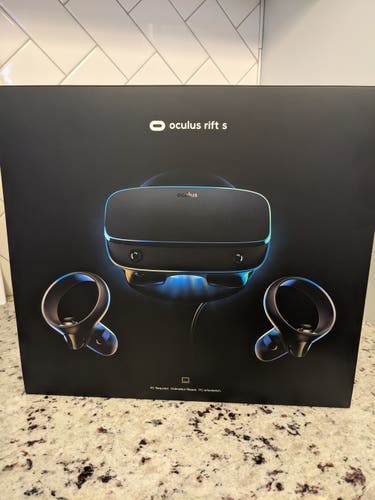 Oculus Rift S PC-Powered VR Gaming Headset Barely Used