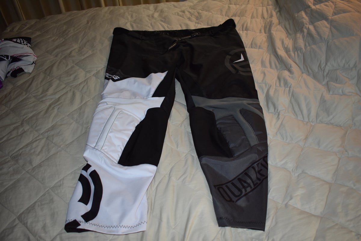 NEW - Moose Racing Qualifier Motocross Pants, Black / White, Size 52 - With Tags!