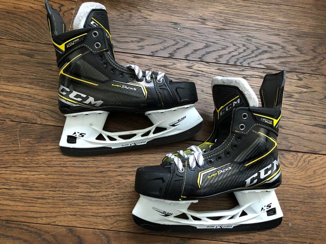 Hockey Skates Senior Used CCM Tacks Vector Plus Regular Width Size 7