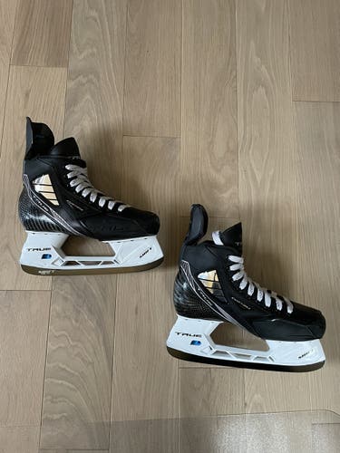 Senior True Regular Width Size 8 Pro Custom Hockey Skates