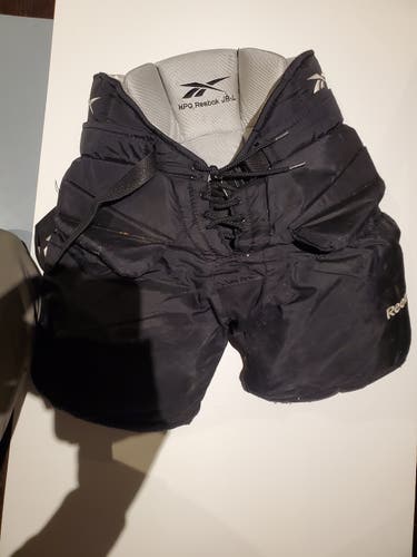 Used reebok jr-lg goalie pant
